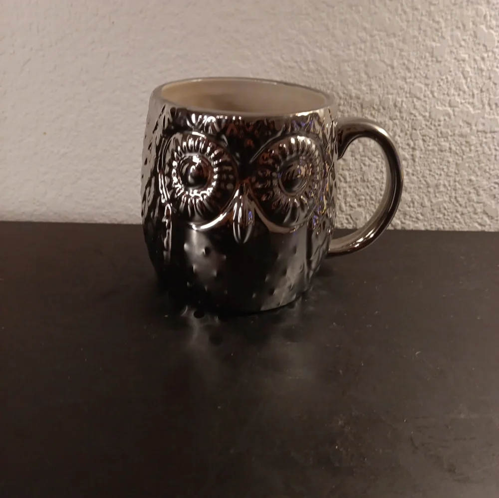 GORGEOUS NEW West Elm Oversized Owl Coffee Mug.